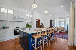 Spacious heritage home - Image 4