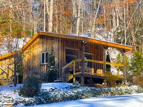 Quiet Cabin in the Woods – Couples Escape - Image 4