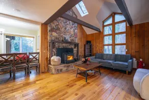 Winter Falls Cabin-Stunning Views - Image 2