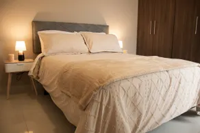 Modern apartment in downtown Loja. - Image 5