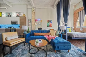 Downtown Penthouse Close to Convention Center - Image 4