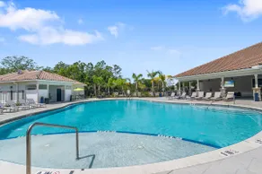 Vibrant 2BR with Gym, Pool & Free Onsite Parking - Image 2