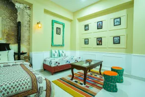 Goldan Courtyard Suite - Image 5