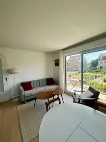 3-bedroom south-facing waterfront duplex, 2 balconies - Image 4