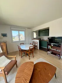 3-bedroom south-facing waterfront duplex, 2 balconies - Image 5