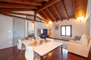 Central View, Cozy Elegant + Rooftop - Image 2