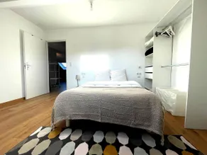 Bright and equipped 3-bedroom apartment – ideal for families & pros - Image 5