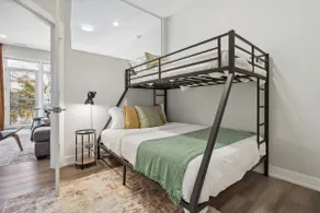 12 Min to Downtown • Rooftop • EV + Free Parking - Image 3
