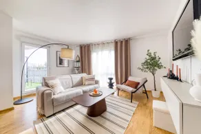 Comfy with terrace & free parking - near RER B - Image 3