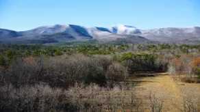 Catskills Escape! Hot Tub, Massage Chairs & Games - Image 3