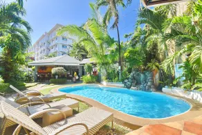 Design Apartment near White Beach with Pool/Bar - Image 3