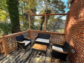 Bright & Spacious 2 BR | Fenced Backyard | Pets - Image 4