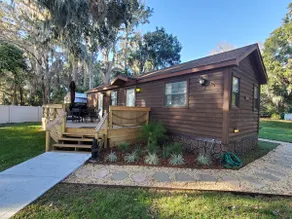 Lakefront Magic Wilderness Cabin - Image 2