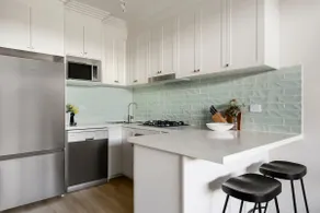 Charming 1 Bedroom right near Bondi Beach - Image 5