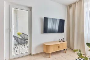 Rosalia – Balcony & Parking for Family & Business - Image 3