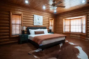Grand Lodge with Pool House - Image 4