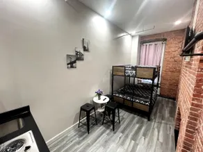 Exclusive Apartment 818 | Shared Bathroom - Image 4