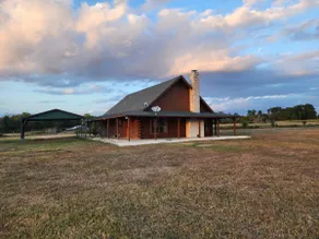 Cozy Log Home in New Ulm - Image 2