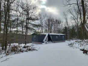 Modern Off-grid Cabin on Hill, 13 acres with Pond - Image 2