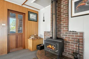 Bull Tavern - Walk To Great Lake Hotel - Image 3