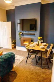 Spacious 3Bed Secure Parking Nr Stadium/City/Metro - Image 2