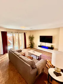 Gorgeous Strip-View, Spa & BBQ Pets R Ok Licensed - Image 2