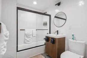 Comfy 20 Min FIFA- 2 min Walk to Prudential center - Image 4