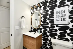 10 mins to Downtown! Spacious! Host 12+ in Indy! - Image 5