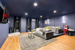 24-Sleeper, Hot Tub, Sauna, Game Rm, Near Biltmore - Image 3