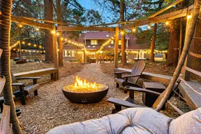 24-Sleeper, Hot Tub, Sauna, Game Rm, Near Biltmore - Image 5