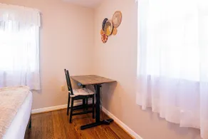 Quiet, Safe Stay, & Close to It All - Image 5