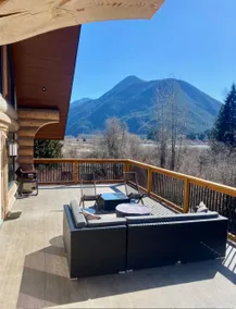 Douglas Fir Retreat | Mtn Views + Expansive Deck - Image 4