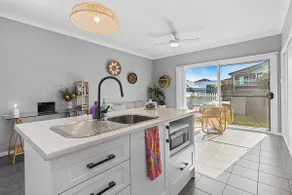 Le Sands | Beachside Stay + Pet Friendly - Image 4