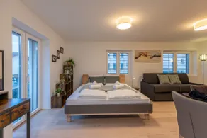 Quiet, close to city and nature, incl. parking & balcony - Image 3