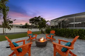 Tropical Getaway: Pool, Putting Green,Near Beaches - Image 2