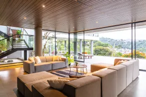 BugenVilla Bandung, 4BR, Heated Swimming Pool - Image 2
