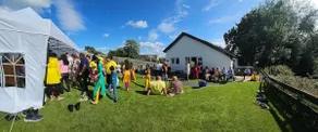 Atemberaubende 6BR Garden Villa [20 Personen] - Schöne Gegend [Glasgow & Loch Lomond] - Image 3