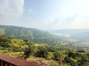 2 Bedroom Hall Infinity Pool/Dam/Valley View - Image 3