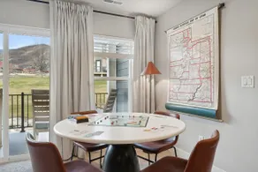 FREE Weeknights | 2 Suites | Hot Tub | Arcade - Image 4
