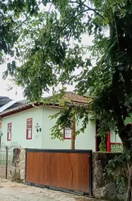 House with Private Stream, 1,500 Meters from Downtown - Image 2
