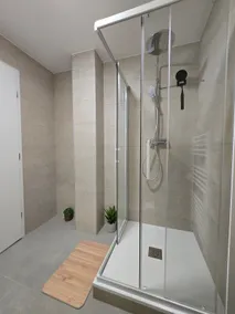 2 fully-equipped cocooning rooms - Image 5