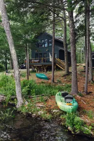 Four-Season Luxury Lakefront Cabin Close to Camden - Image 2
