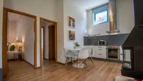Rural cabin with two bedrooms and a Jacuzzi - Image 4