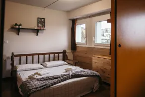 Retreat with a view of the Alps, 300 meters from the ski slopes. - Image 2