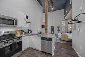 Spacious Stay I Oregon District I Free Parking - Image 2