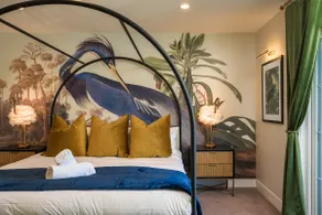 Sleeps 16 | HotTub · Rooftop · Game & Movie Rm - Image 5