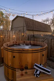 Sleeps 16 | HotTub · Rooftop · Game & Movie Rm - Image 3