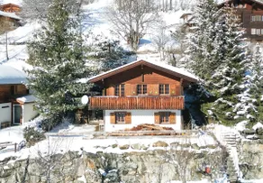 Entire Chalet with stunning view, sauna & garden - Image 2