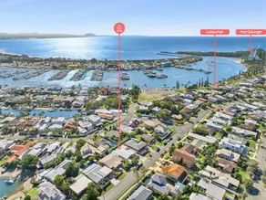 Coastal Gem | Pool, Park & Prime Location - Image 5
