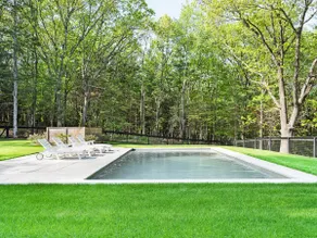 K House: Designer Home w Heated Salt Water Pool - Image 2